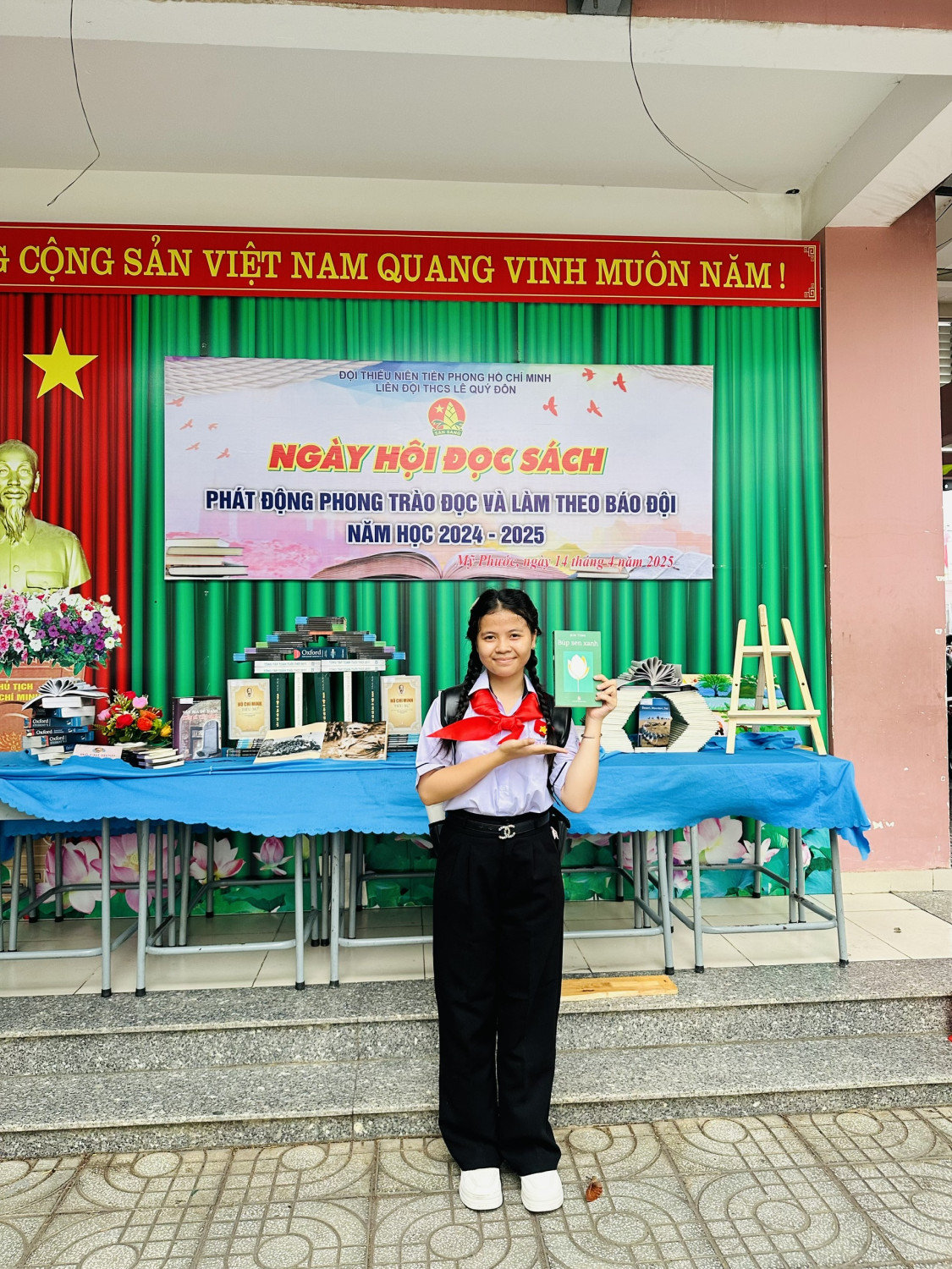 HS GIỚI THIỆU SÁCH